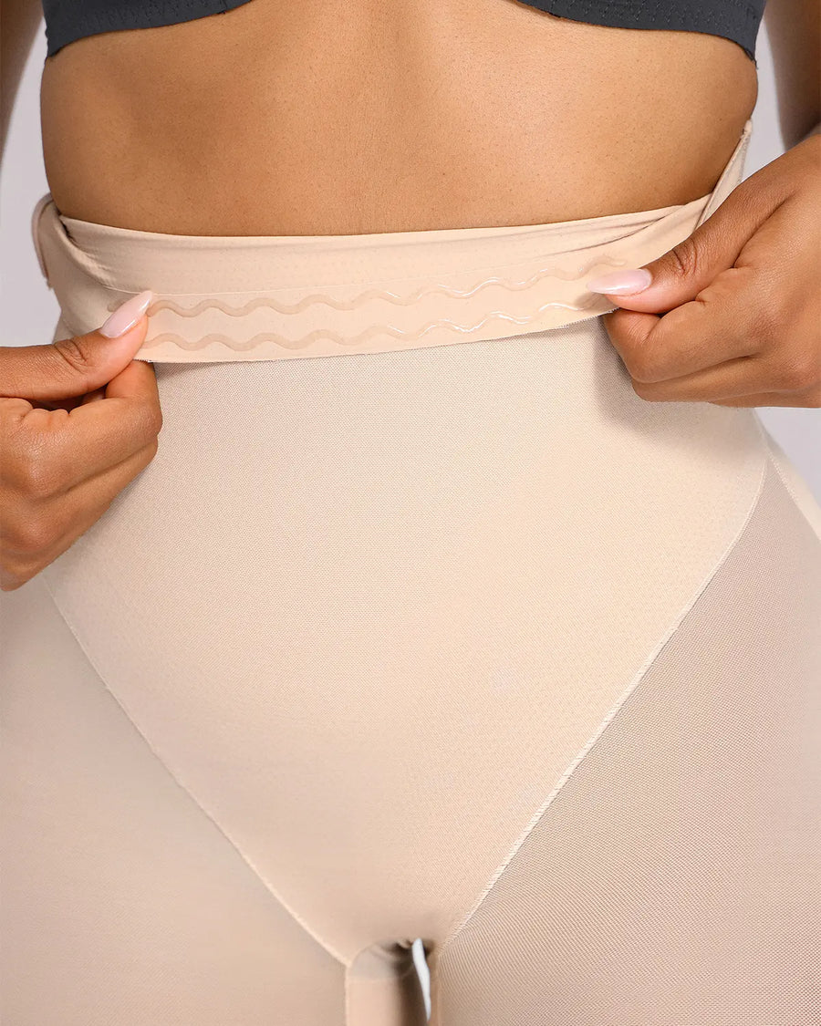 Detalhe do silicone antideslizante por dentro da cintura
